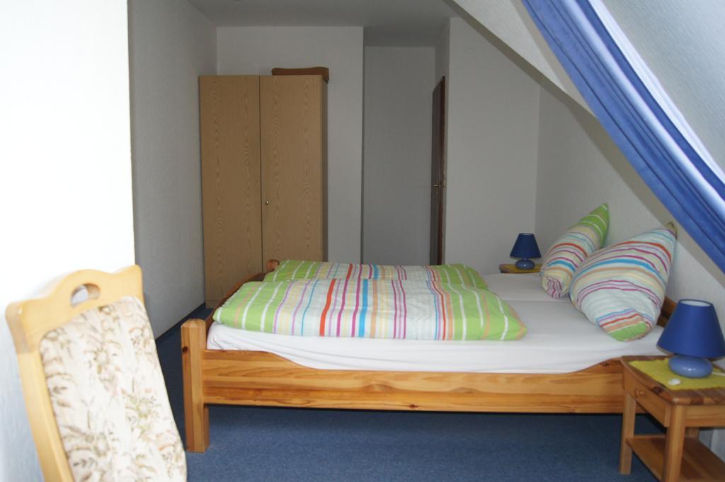 Hotel Dorfkrug Buesum Room photo